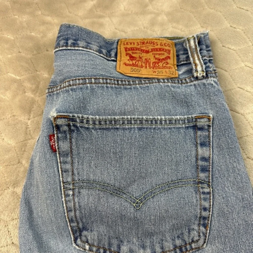 Levis 505 Jeans Men 34x29 Blue Denim Thrashed Destroyed Grunge 90s Made in Mexic